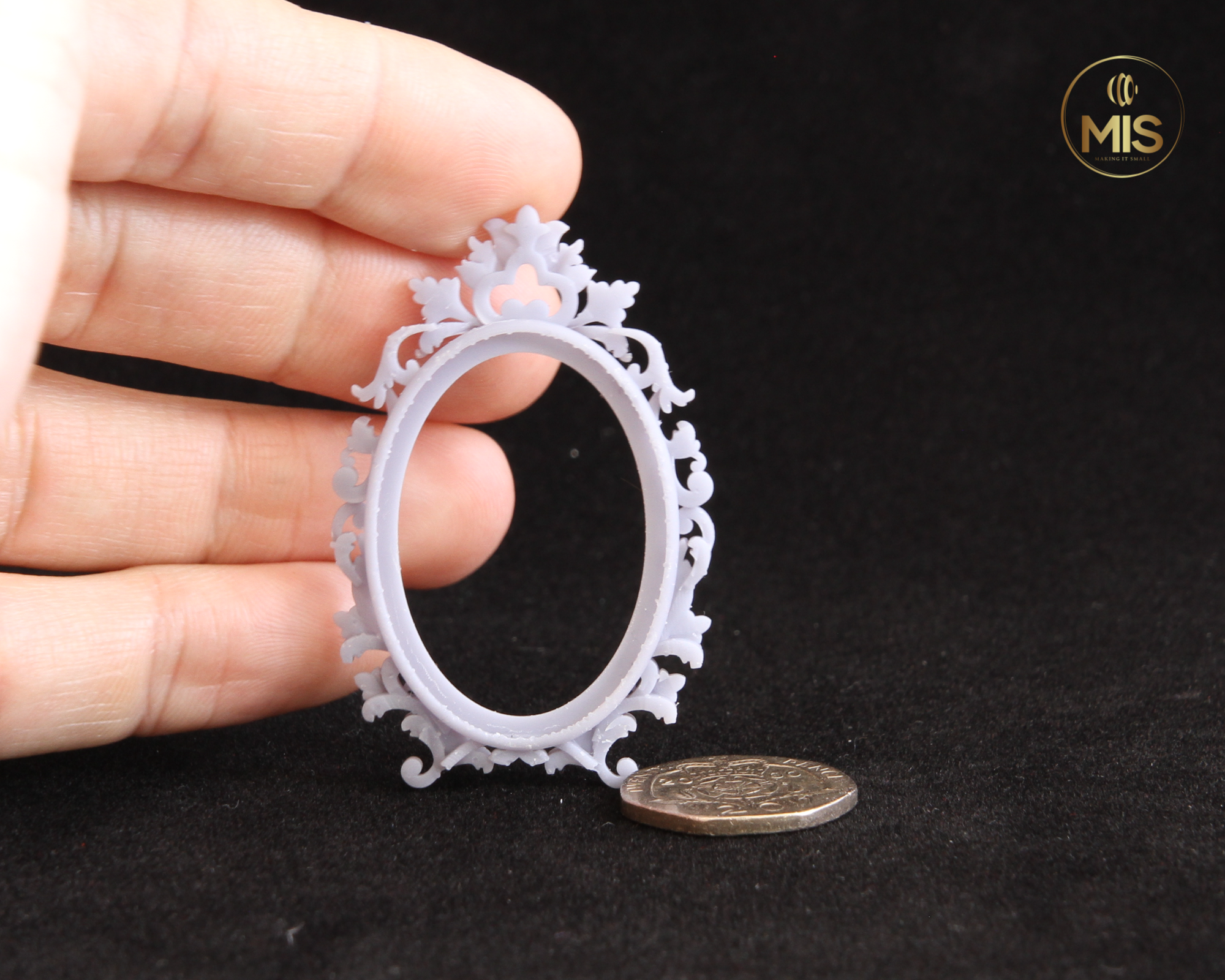 Detailed miniature oval vintage ornamental baroque style painting/picture frame - Unpainted