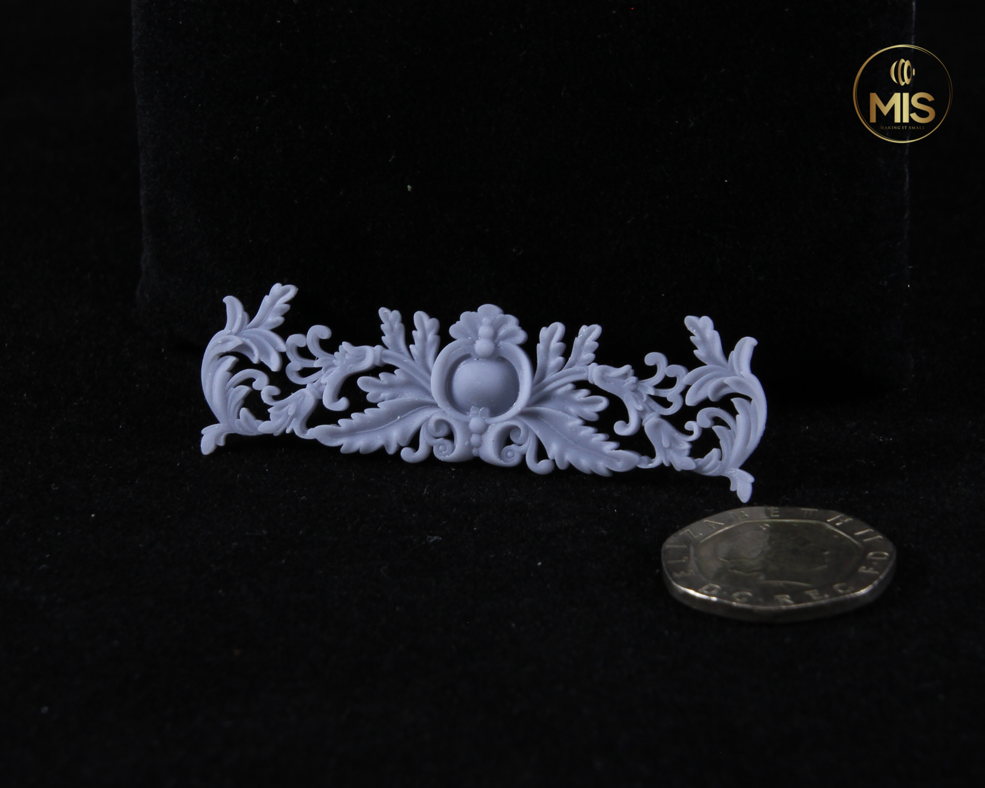 Detailed miniature ornamental baroque/ rococo style moulding for scale models - unpainted