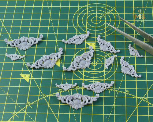 1:12th scale detailed miniature ornamental baroque style moulding - unpainted 1/12
