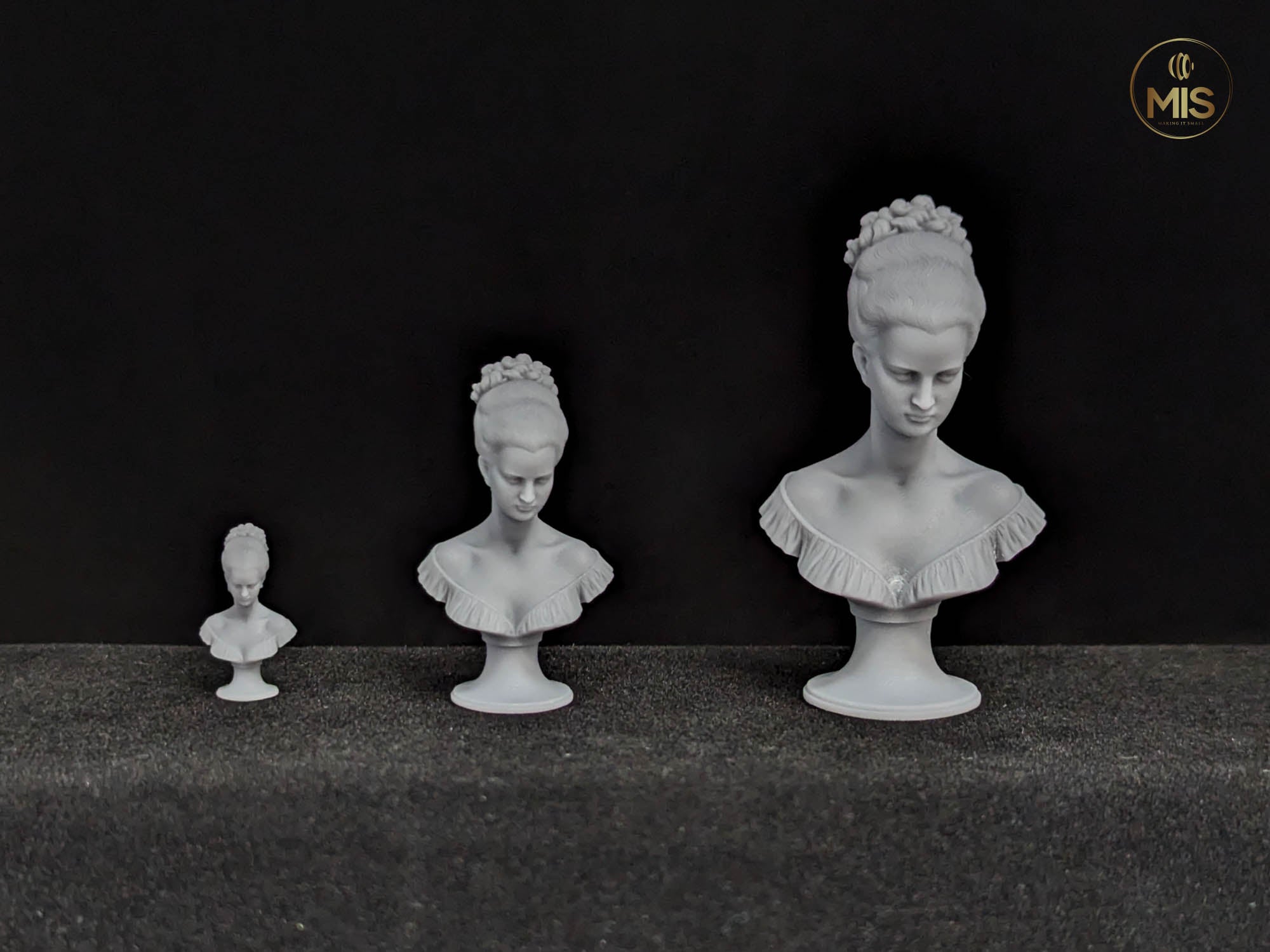 Miniature decoration bust statue - detailed hand painted or ready to paint
