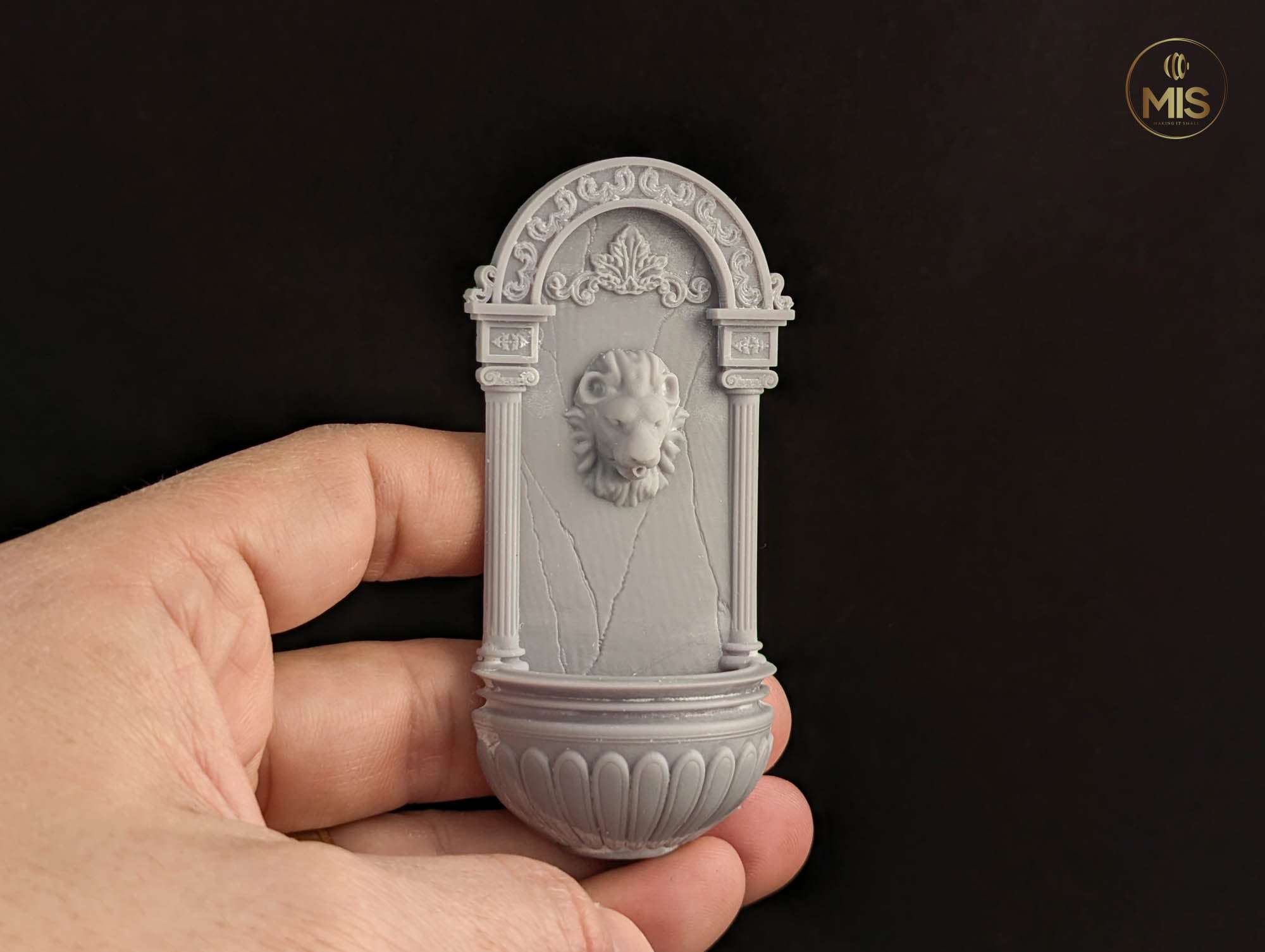Detailed Lion Wall Fountain Classic stone- Available hand painted or ready to paint -  1:12 / 24th scale