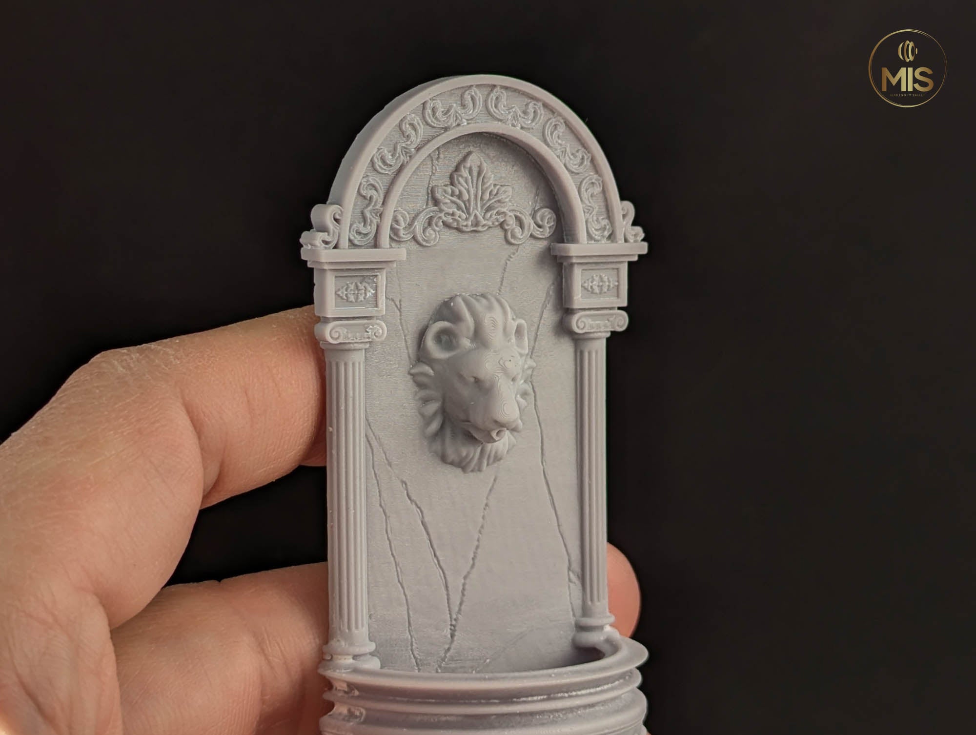 Detailed Lion Wall Fountain Classic stone- Available hand painted or ready to paint -  1:12 / 24th scale